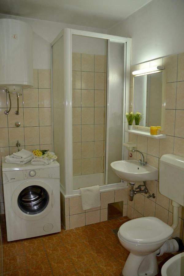 Apartment Alenka Makarska Exterior photo